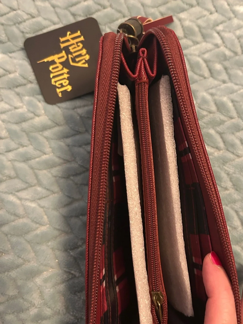 NWT Harry Potter Gryffindor Faux Leather Zip Clutch Wallet Burgandy/Gold